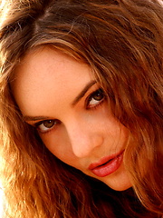 Babe Dakota Rae in a sunny day