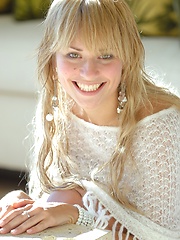 Marina does a mean tease